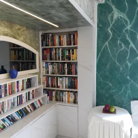 Vivea Entire Centro Piskopiano Cherso Penzion 3*